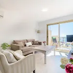 Malagasuite Living Coast Апартаменти Фуенхірола