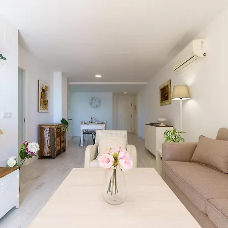 Malagasuite Living Coast * 푸엔히롤라